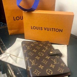 ✨Authentic ✨LOUIS VUITTON Monogram Medium Ring Agenda Cover